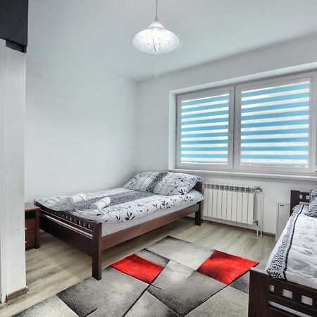 Ceglany Apartament Ustrzyki Dolne Exterior foto