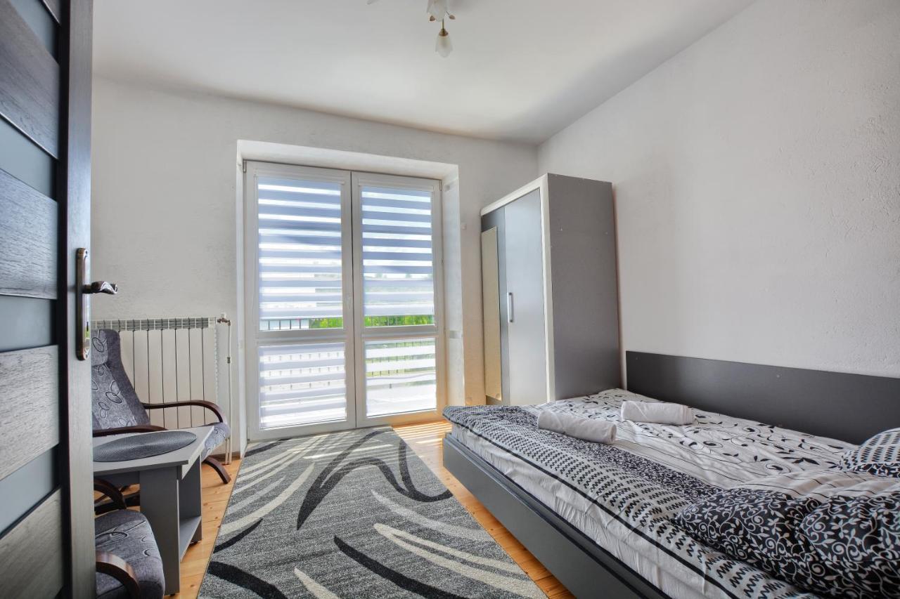 Ceglany Apartament Ustrzyki Dolne Exterior foto